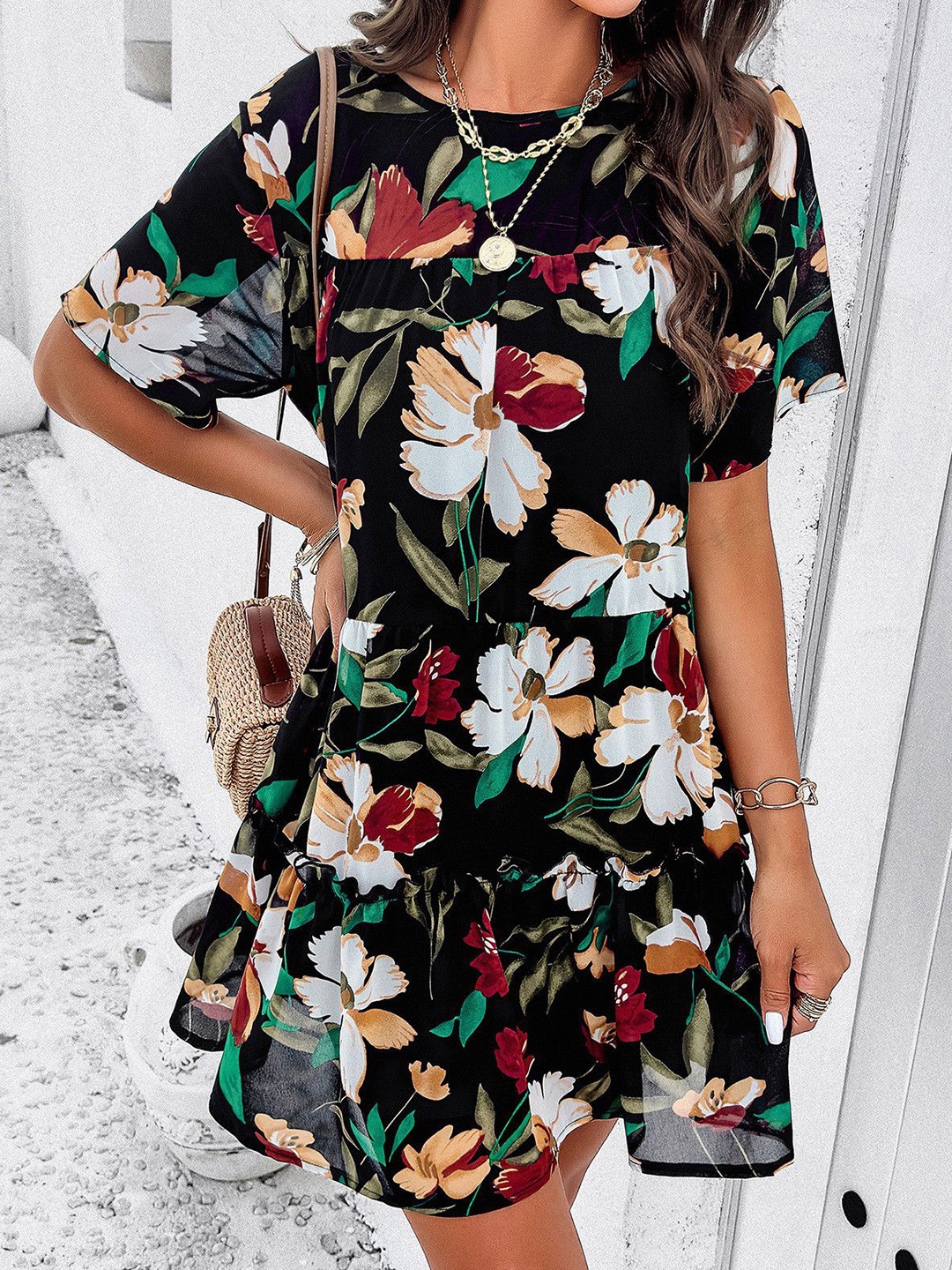 

Mast & Harbour Floral Print Drop Shoulder Sleeves A-Line Dress, Black