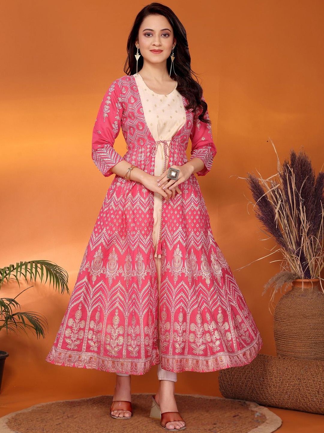 

Rangita Ethnic Motifs Printed Anarkali Kurta Jacket, Coral