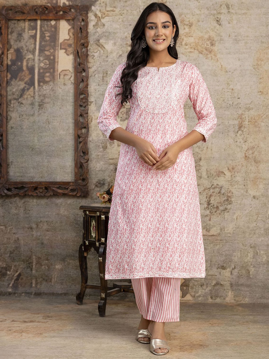 

The Bliss Fashion Floral Printed Thread Work Pure Cotton Straight Kurta With Trousers, Pink