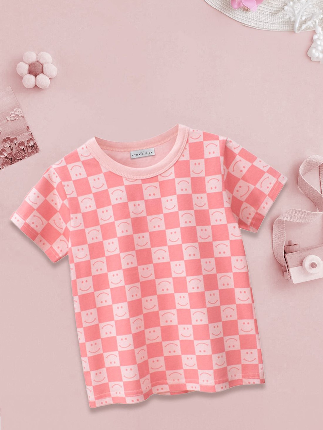 

FOREVER FRIDAY Girls Conversational Printed Round Neck Applique T-shirt, Pink