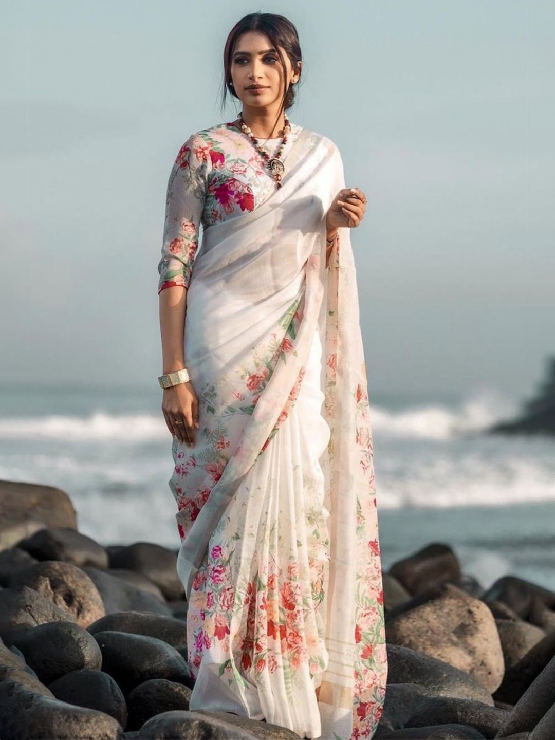 

ORUS Floral Printed Pure Cotton Saree, White