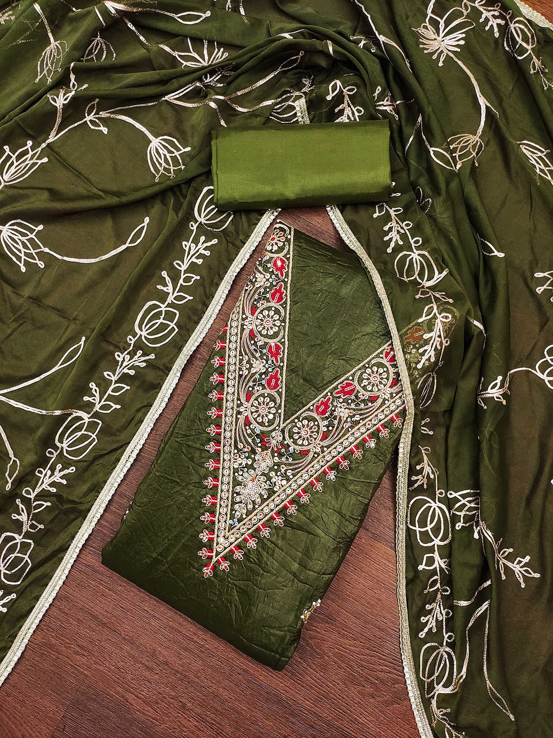 

SHADOW & SAINING Floral Embroidered Sequinned Pure Silk Unstitched Dress Material, Green