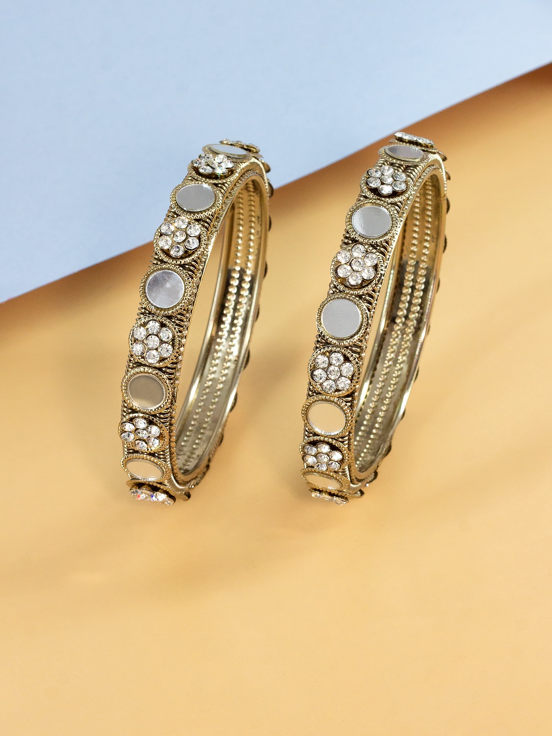 

PRIVIU Set Of 2 Gold-Plated Mirror & Stones Studded Bangles