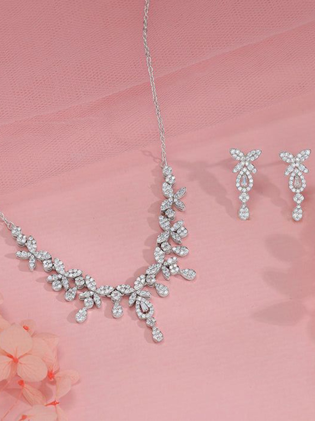 

GIVA Glamorous Sparkle 925 Sterling Silver Plated CZ Studded Jewellery Set