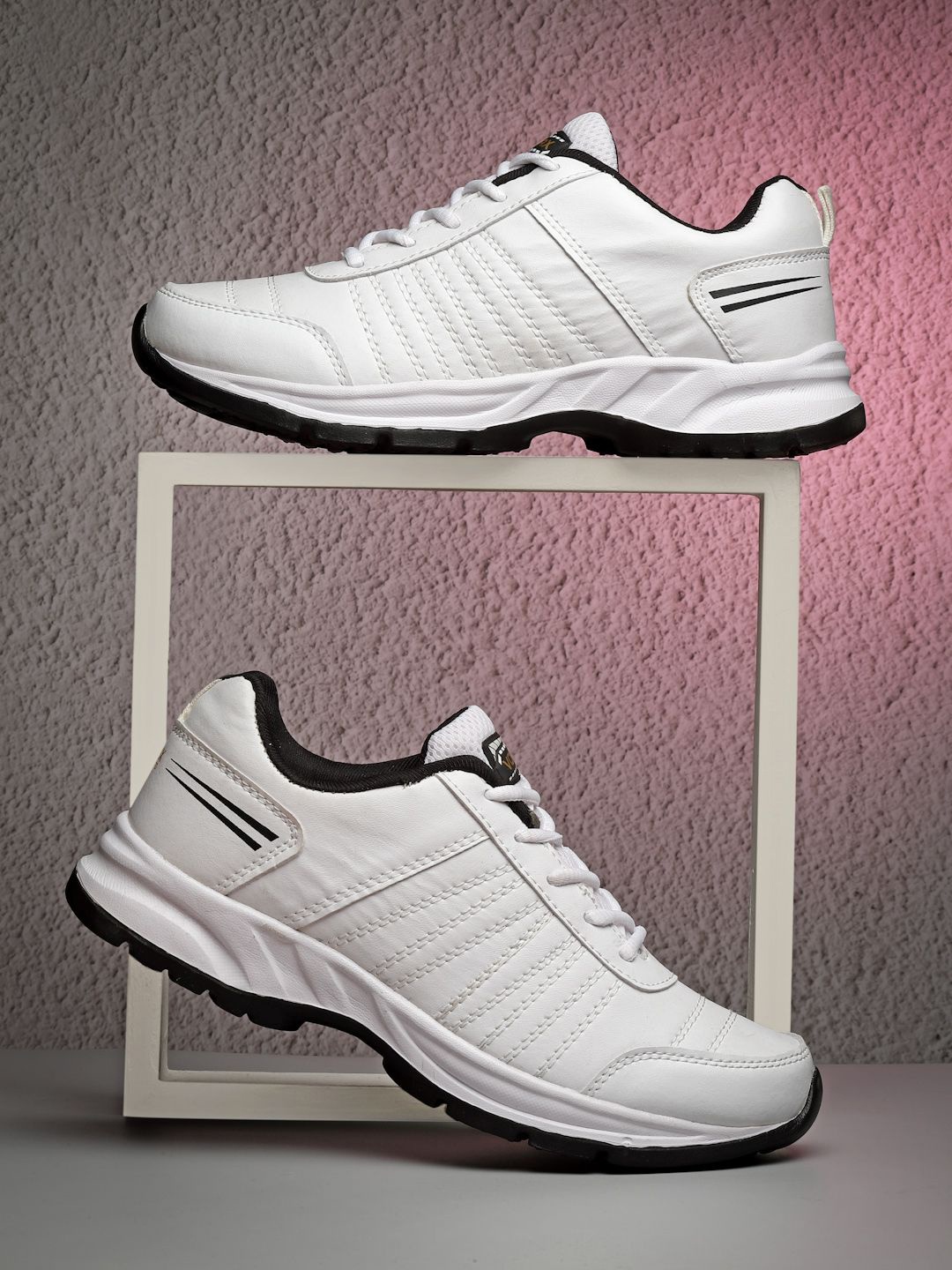 

VOMAX SPORTS Men Running Shoes, White