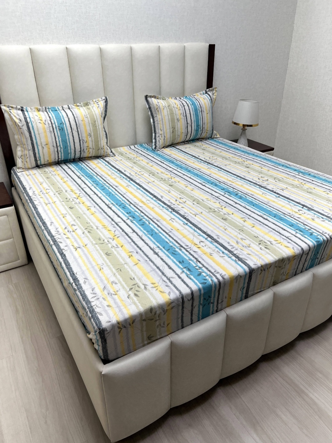 

Pure Decor Ruby Blue Striped Pure Cotton 180 TC Double King Bedsheet Set 1.82 m x 1.93 m, White