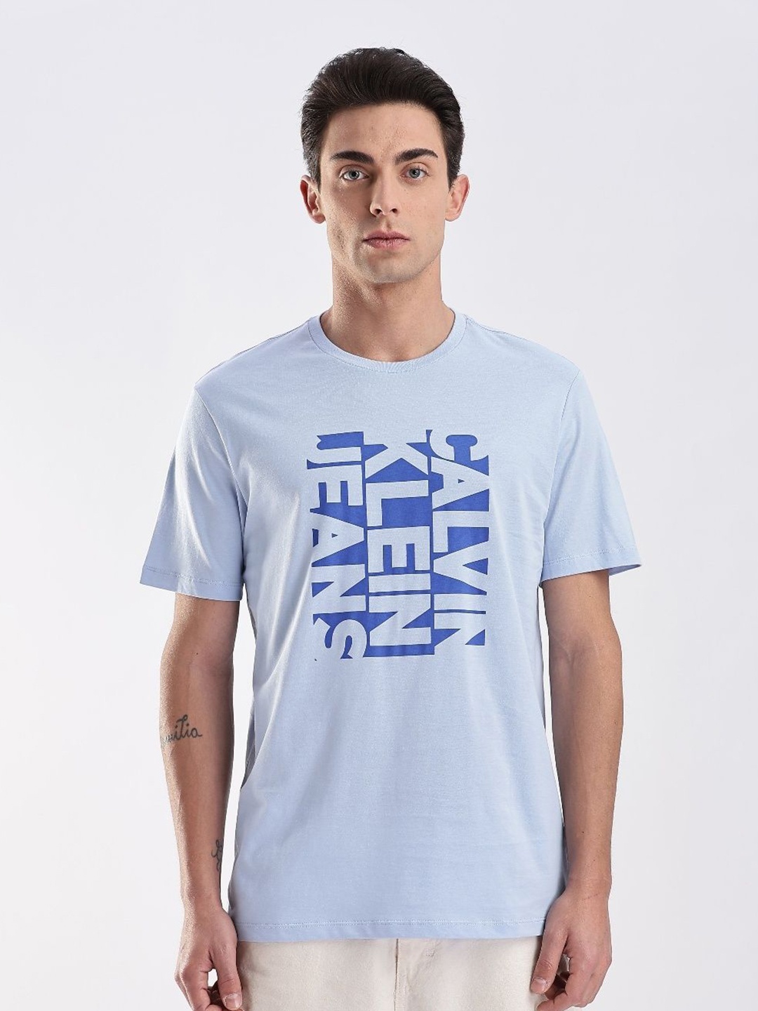 

Calvin Klein Jeans Men Brand Logo Printed T-shirt, Blue