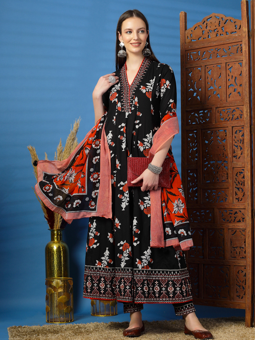 

Sangria Floral Printed Thread Work Pure Cotton Anarkali Kurta with Trousers & Dupatta, Black
