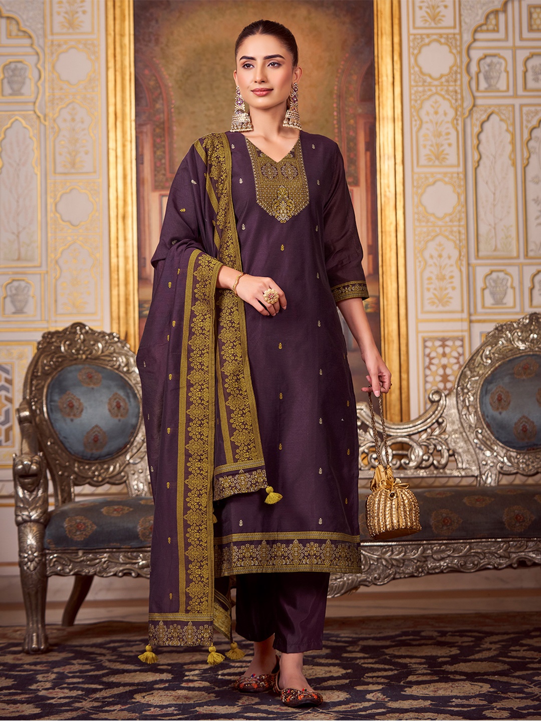

DIVASTRI Floral Woven Design Straight Kurta With Trousers & Dupatta, Purple