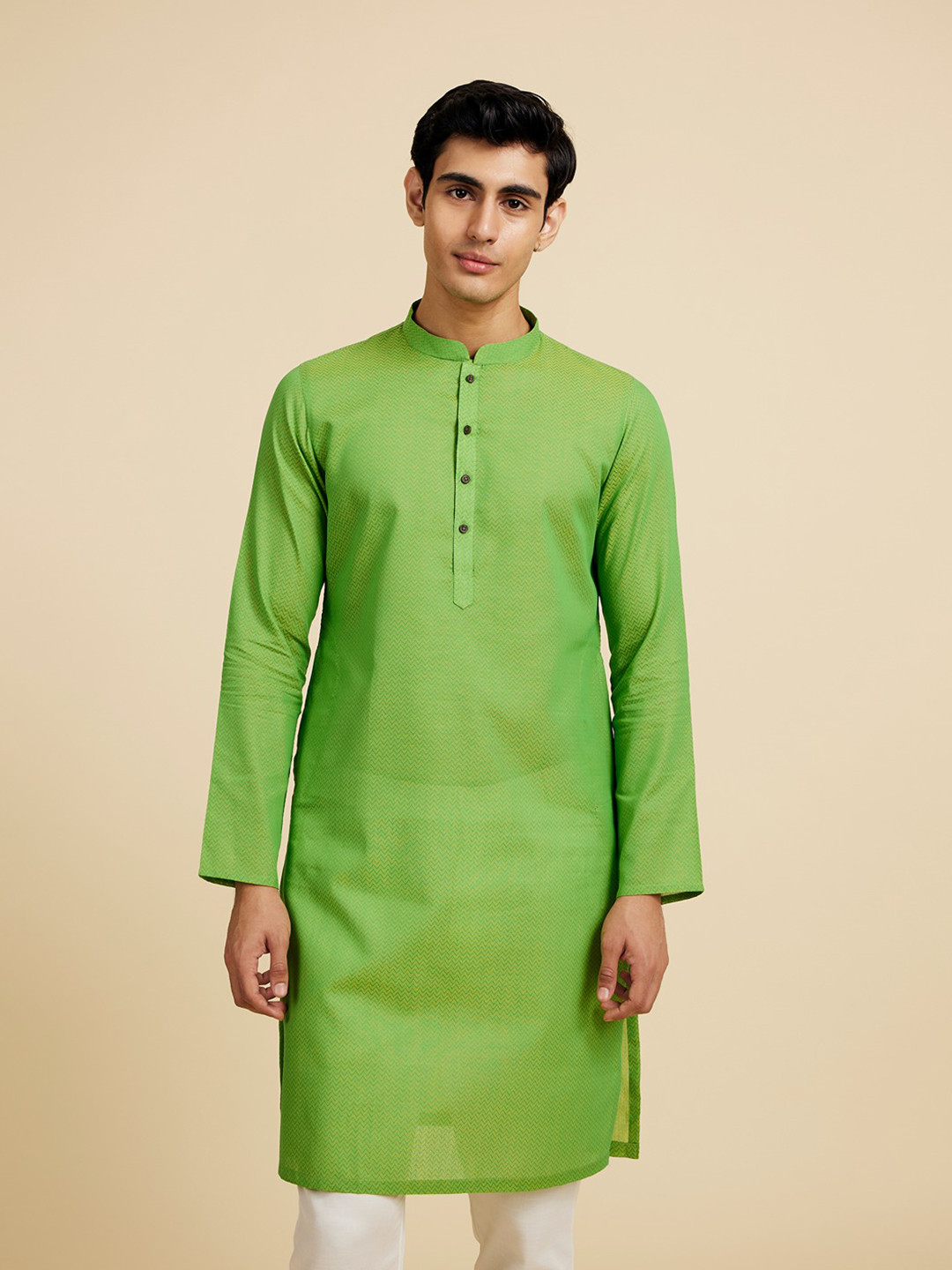 

Diwas by Manyavar Thread Work Mandarin Collar Cotton Straight Kurta, Green