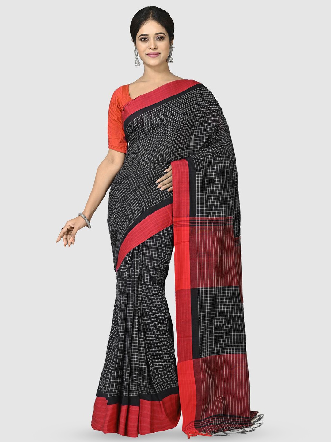 

Crochetin Checked Ready to Wear Saree, Black