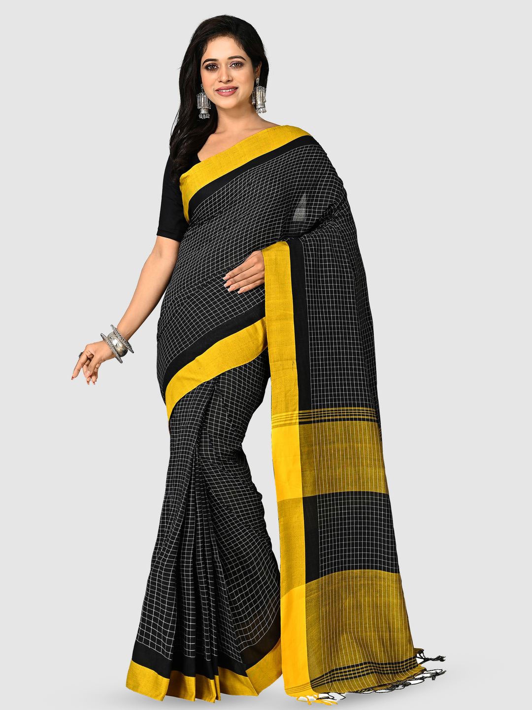 

Crochetin Checked Handloom Saree, Black