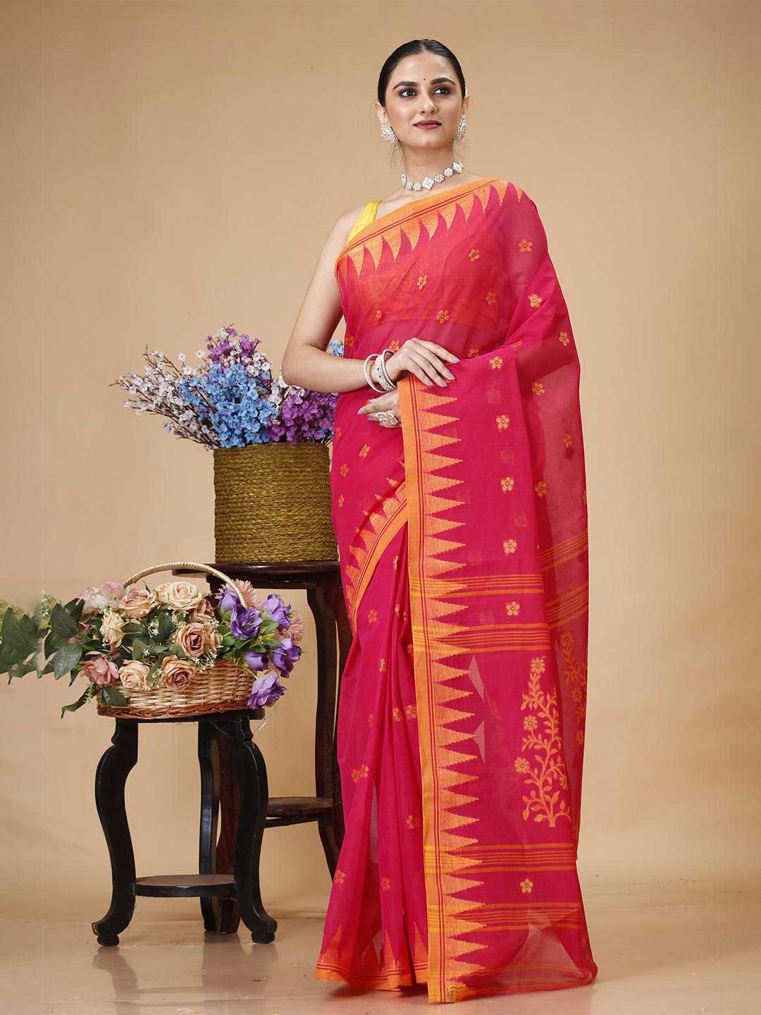 

SLAGHA Woven Design Pure Cotton Taant Saree, Pink