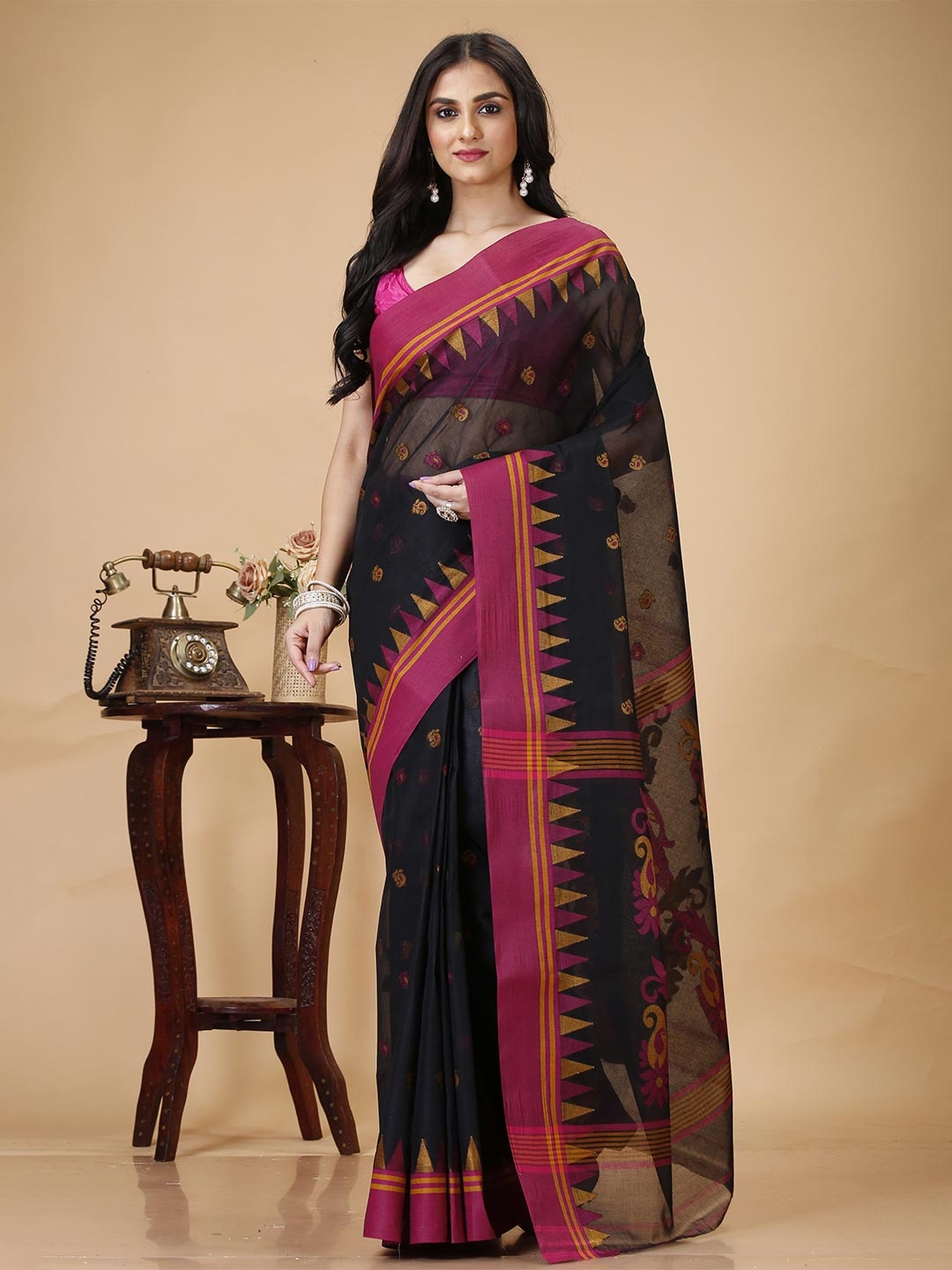 

SLAGHA Woven Design Pure Cotton Taant Saree, Black