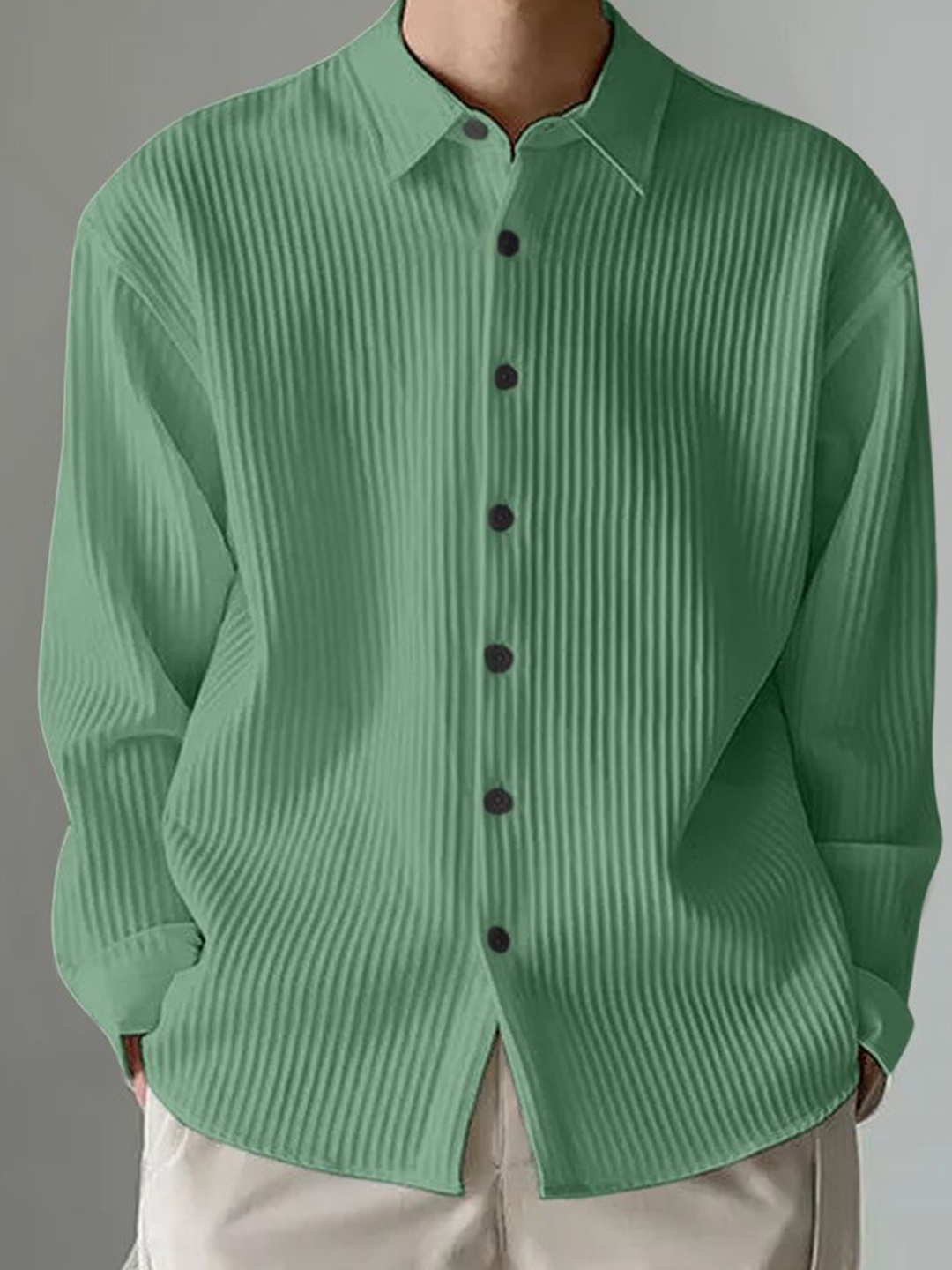 

Zoitgiest Men Premium Opaque Striped Casual Shirt, Green