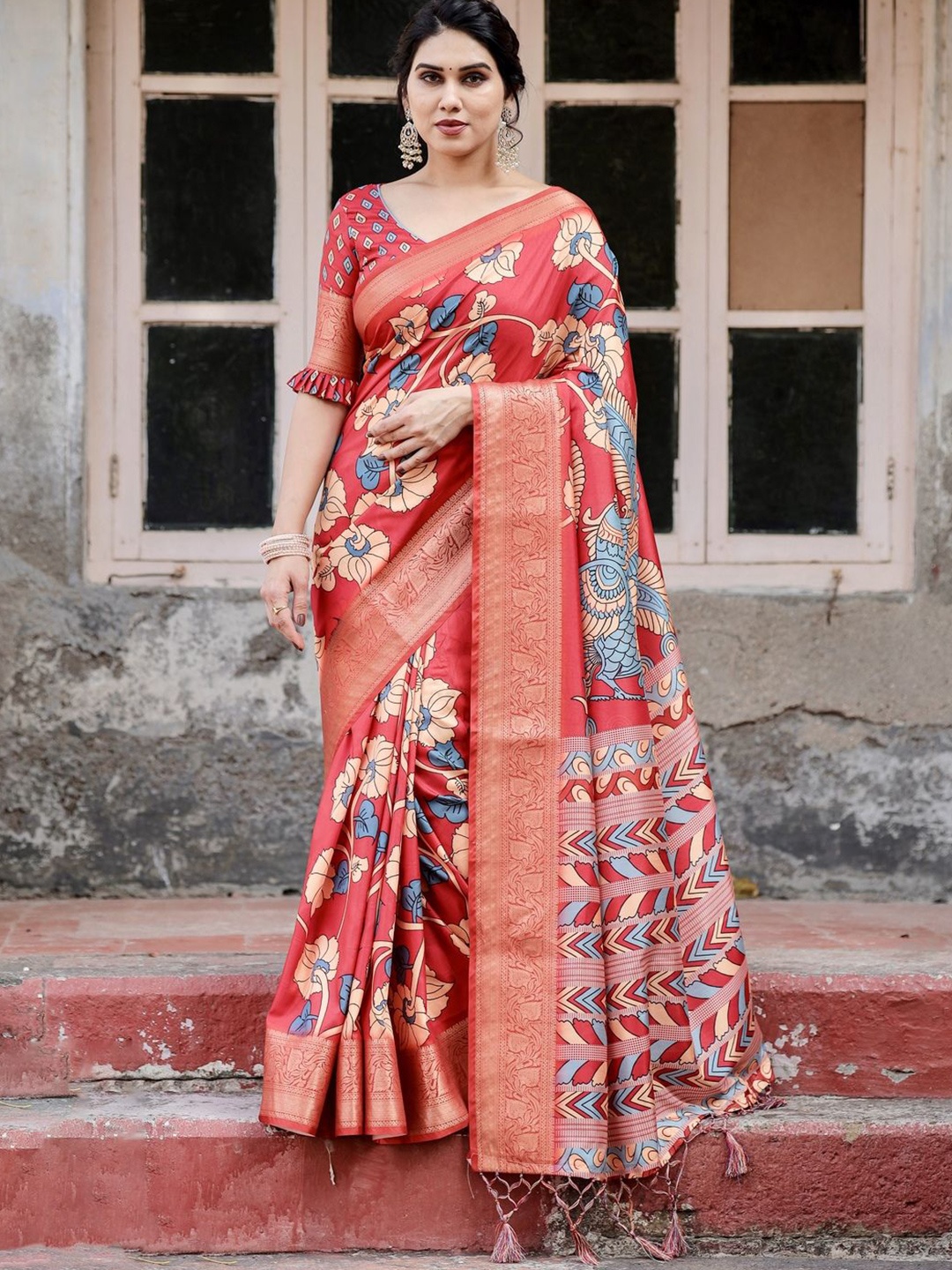 

ALMAARI FASHION Ethnic Motifs Printed Zari Pure Silk Kanjeevaram Saree, Red