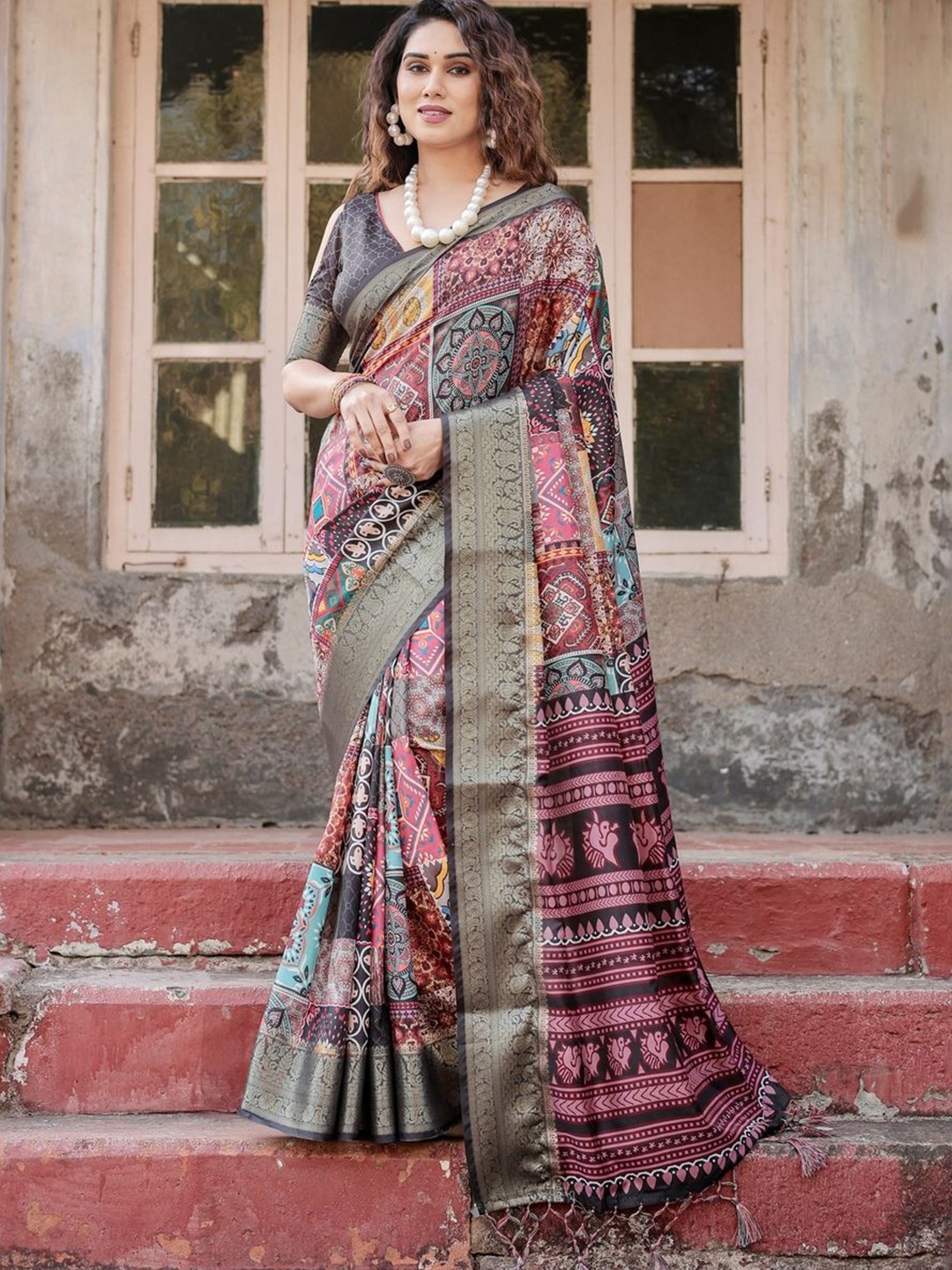 

ALMAARI FASHION Ethnic Motifs Printed Zari Pure Silk Kanjeevaram Saree, Pink