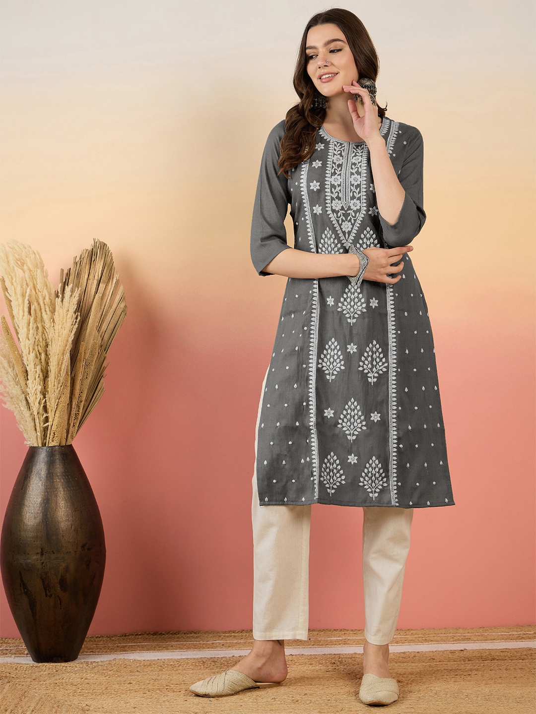 

Anouk Floral Embroidered Round Neck Thread Work Straight Cotton Kurta, Grey