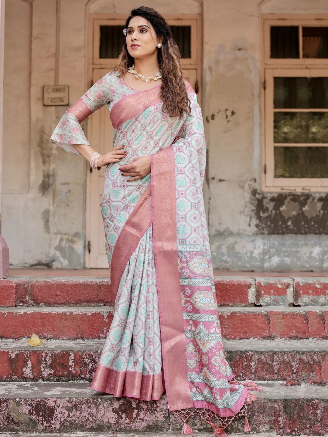 

ALMAARI FASHION Ethnic Motifs Printed Zari Pure Silk Banarasi Saree, Pink