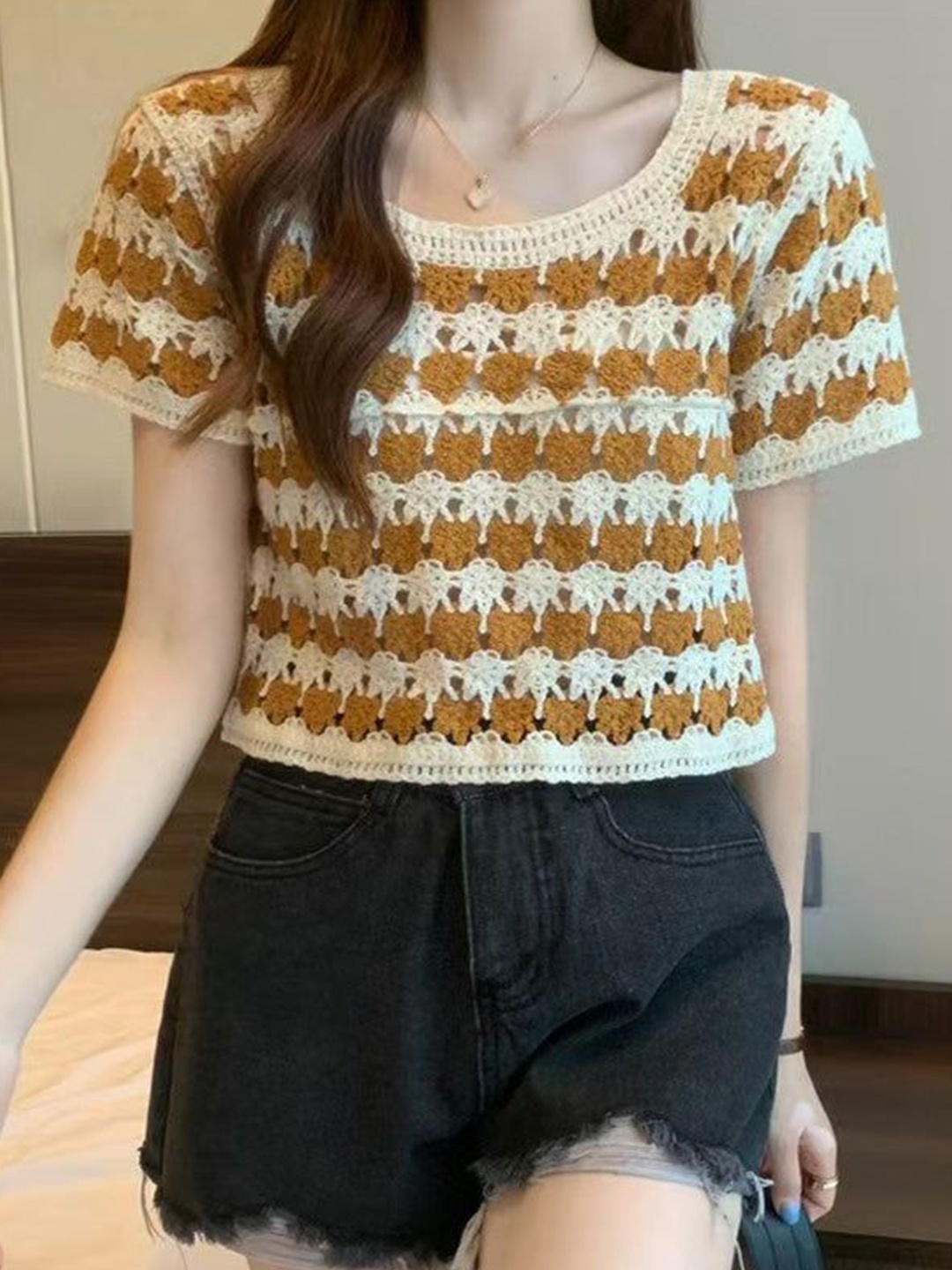 

Outzidr Geometric Print Top, Orange