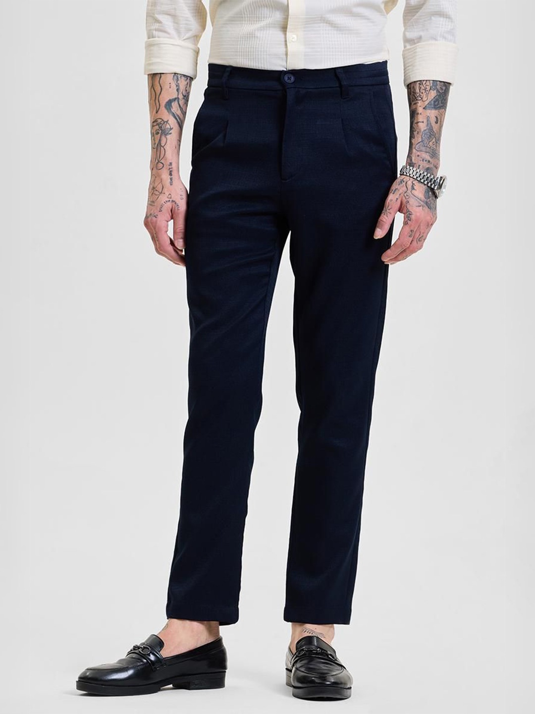 

Snitch Men Navy Self-Design Slim Fit Trousers, Navy blue