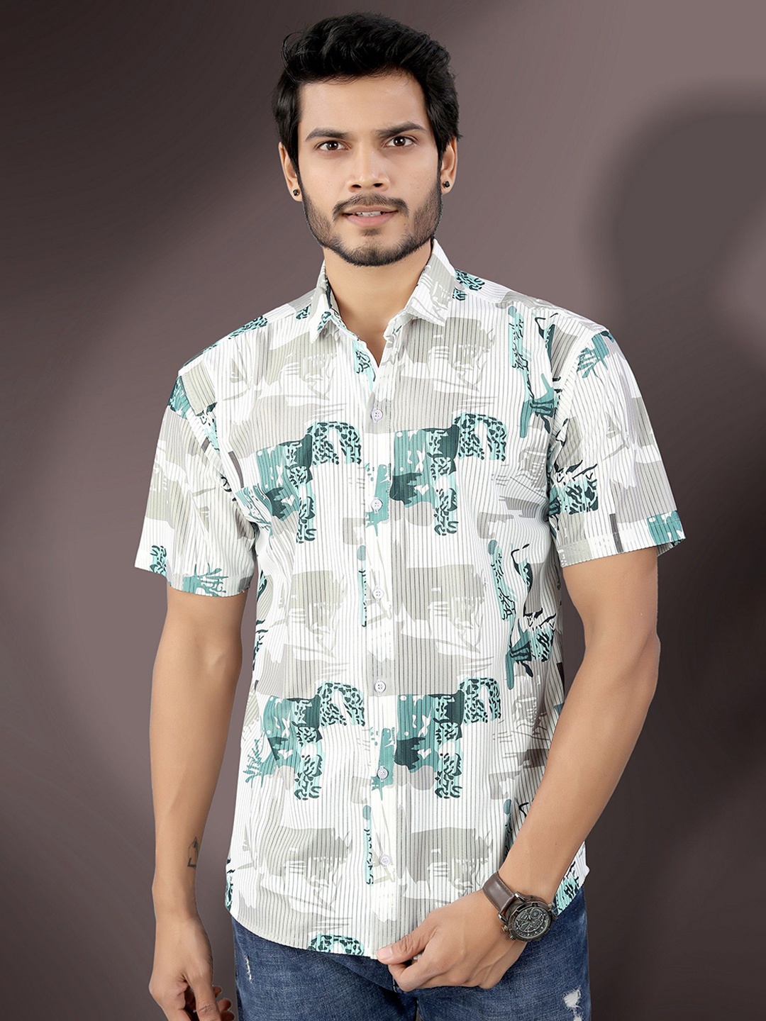 

Metronaut Men Semi Sheer Printed Casual Shirt, Lime green