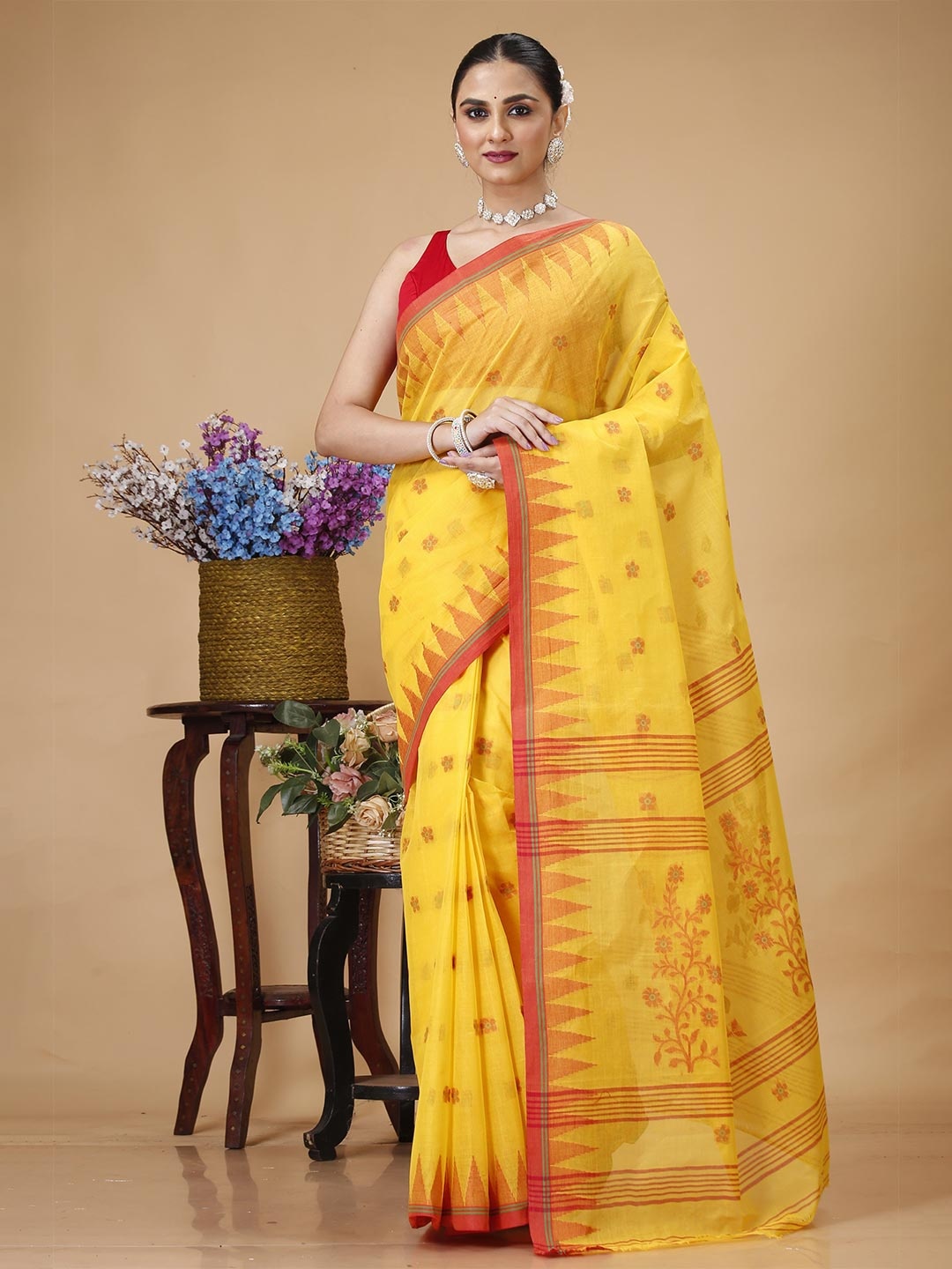 

SLAGHA Floral Woven Design Pure Cotton Taant Saree, Yellow