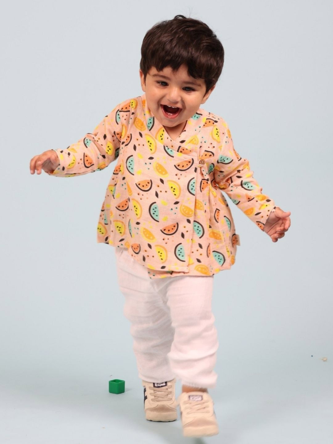 

MAMA AND PEACHES Unisex Quirky Printed V-Neck Angrakha Pure Cotton Kurti With Pyjamas, Peach