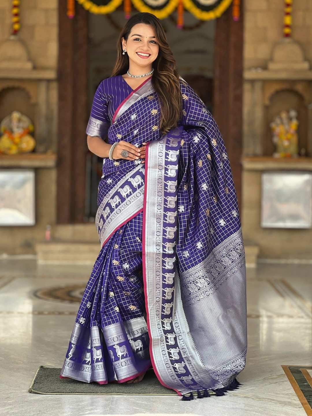 

LeeliPeeri Designer Checked Zari Silk Blend Saree, Violet