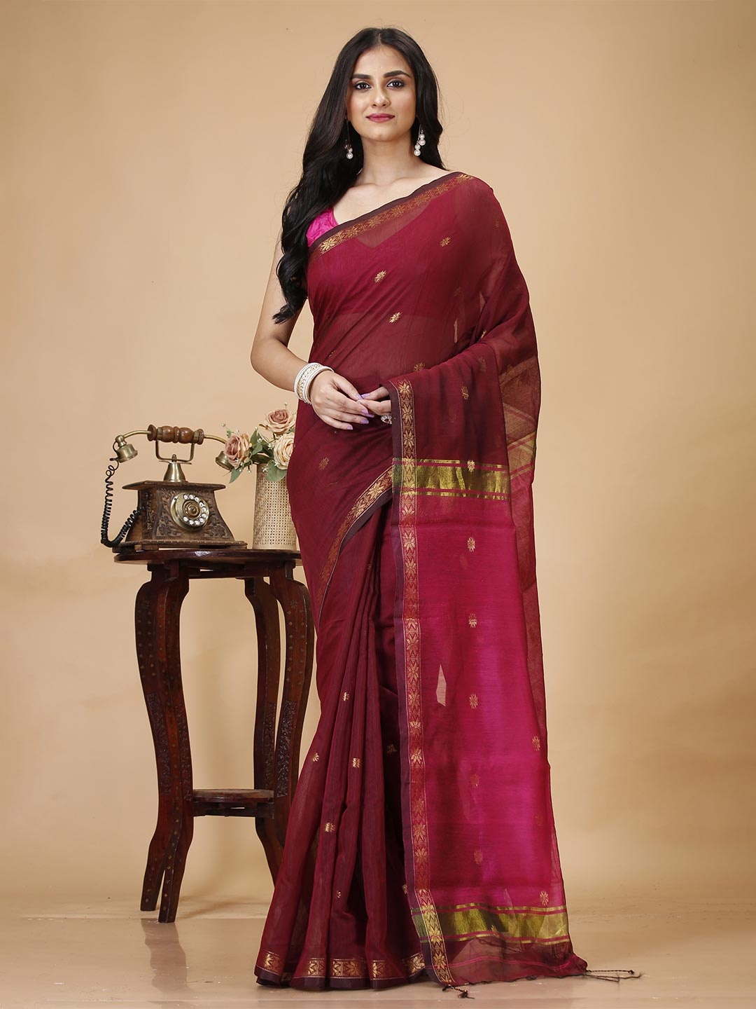 

SLAGHA Woven Design Zari Silk Cotton Taant Saree, Maroon