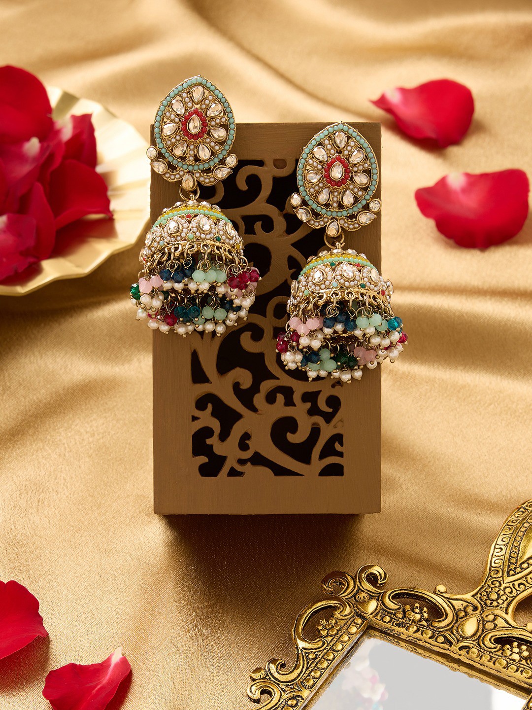 

Zaveri Gold-Plated Pearls Beaded & Artificial Stones Studded Dome Shaped Jhumkas