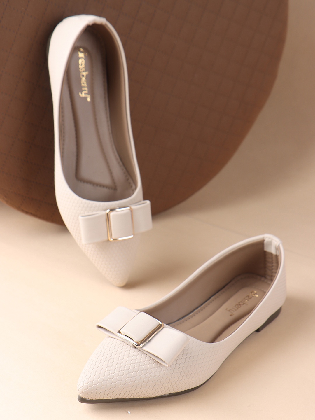 

DressBerry Women Textured Flats With Bows, Off white