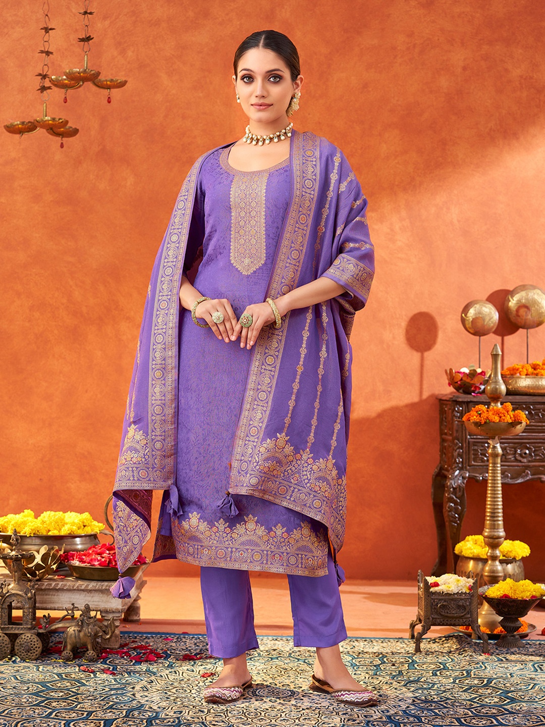 

DIVASTRI Floral Woven Design Round Neck Straight Kurta With Trousers & Dupatta, Lavender