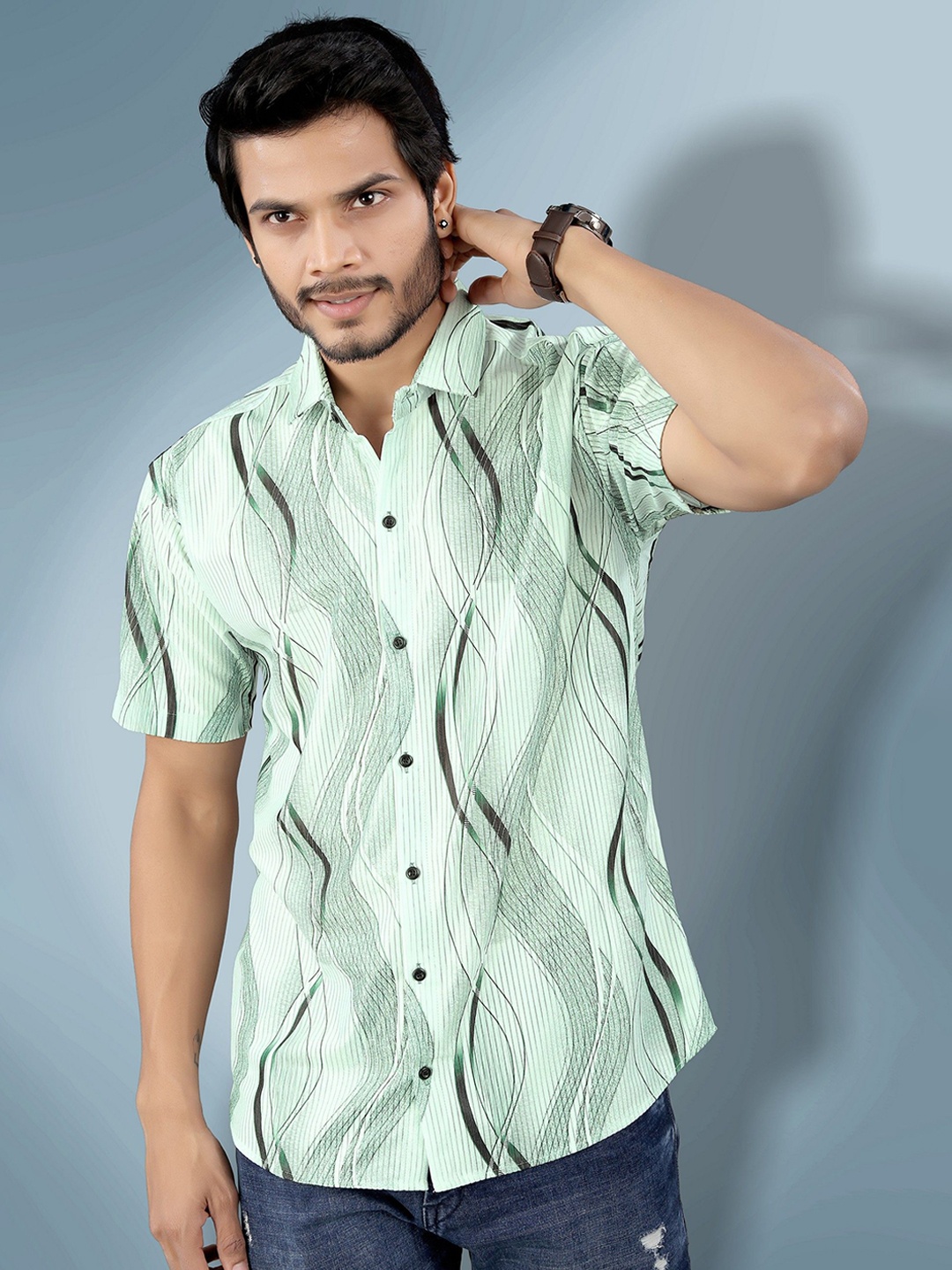 

Metronaut Men Semi Sheer Printed Casual Shirt, Sea green