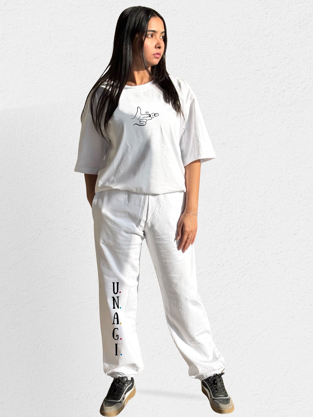 

TheBTclub Printed T-shirt With Joggers Co-ords, White