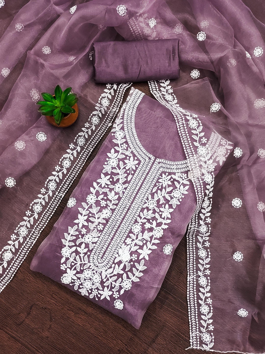 

SHADOW & SAINING Floral Embroidered Organza Unstitched Dress Material, Lavender