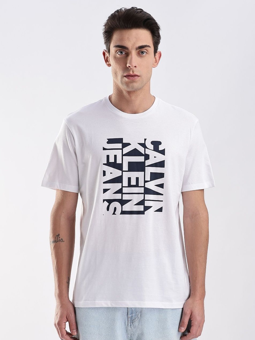 

Calvin Klein Jeans Men Brand Logo Printed T-shirt, White