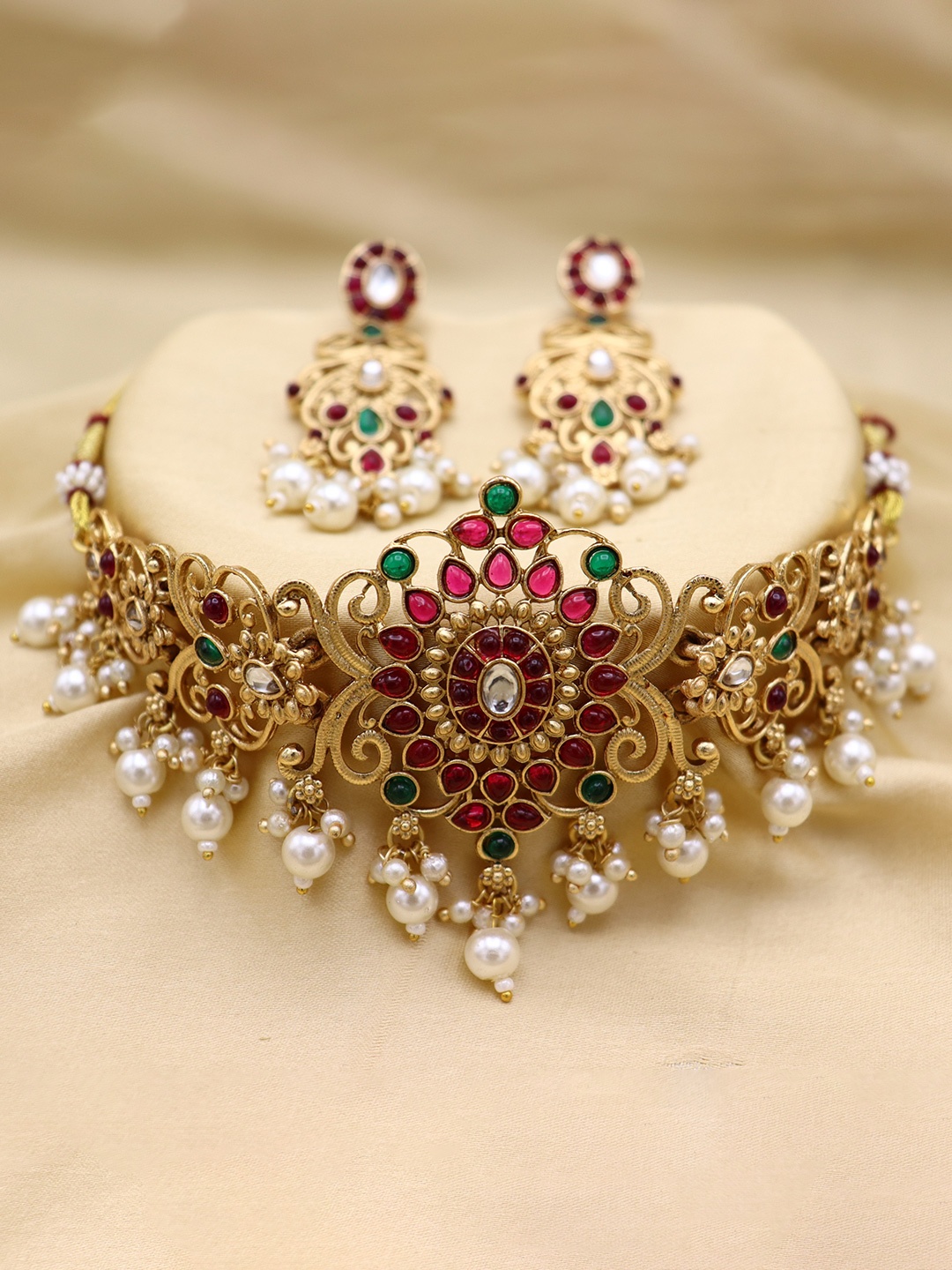 

VIVANTA DESIGN Gold-Plated Stone Studded & Beaded Jewellery Set