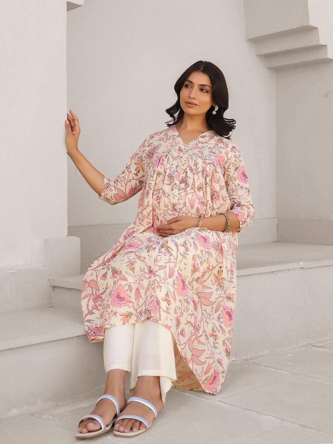 

Janasya Floral Printed V-Neck Pure Cotton A Line Kurta, Cream