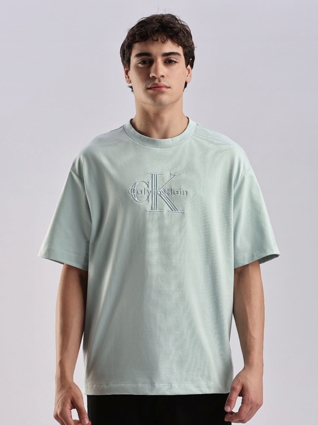 

Calvin Klein Jeans Men Brand Logo Printed T-shirt, Blue