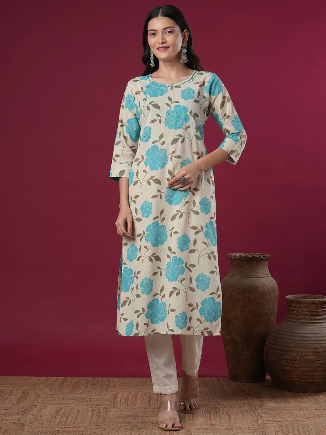 

FASHOR Floral Printed Kantha Work Round Neck Pure Cotton Straight Kurta, Off white