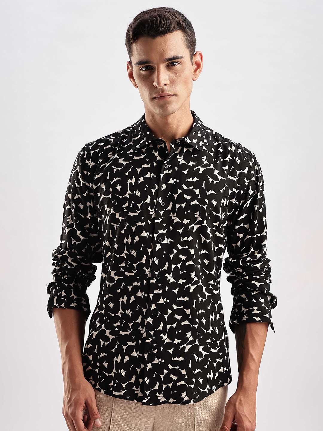 

HERE&NOW Men Slim Fit Opaque Printed Casual Shirt, Black