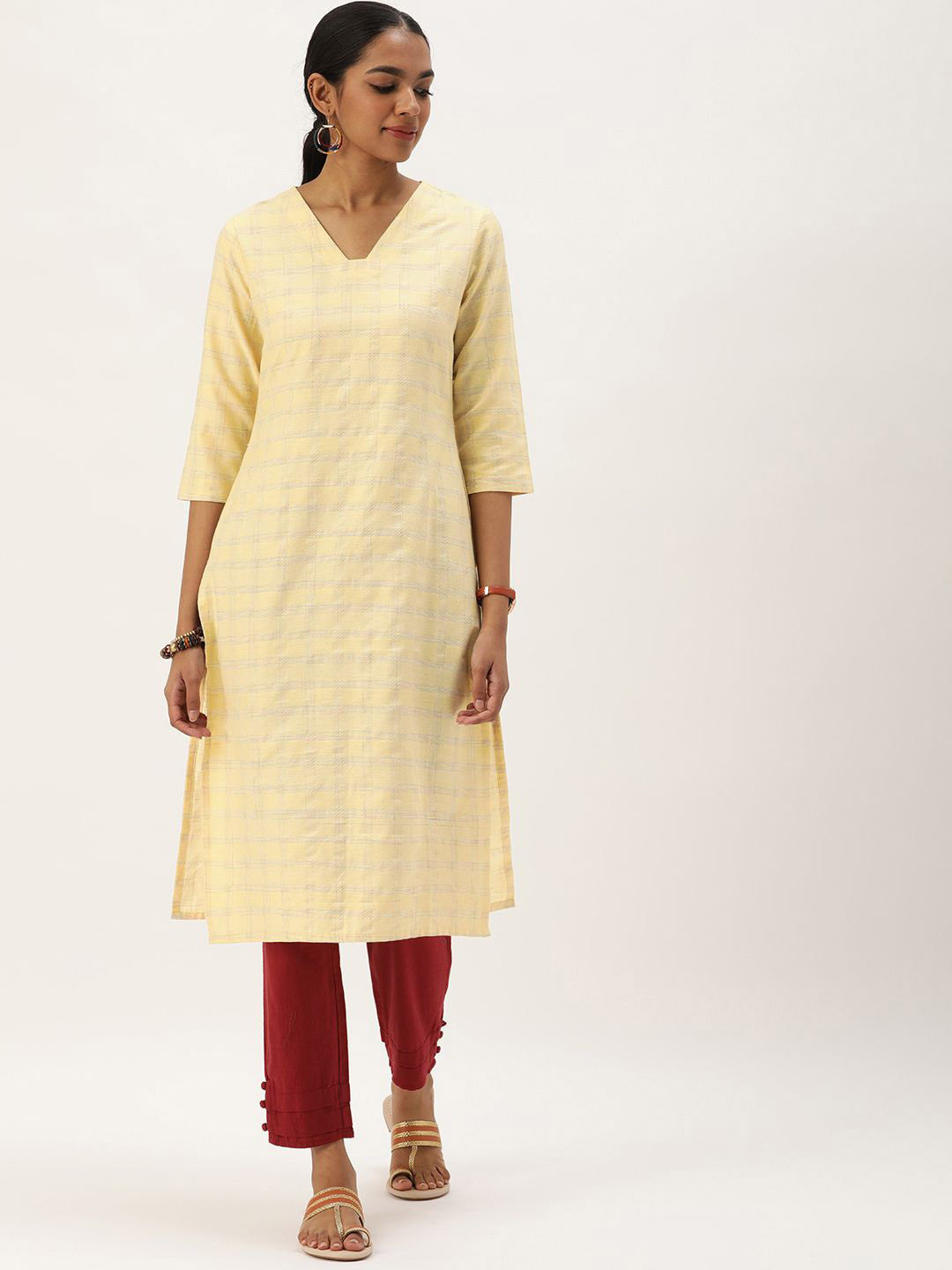 

DIVASTRI Checked V-Neck Three-Quarter Sleeves Straight Kurta, Yellow