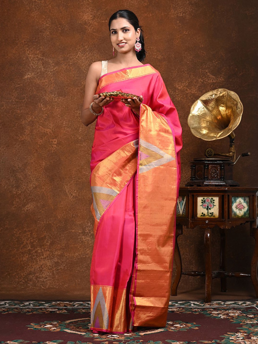 

Ushvii Woven Design Zari Pure Silk Kanjeevaram Saree, Pink