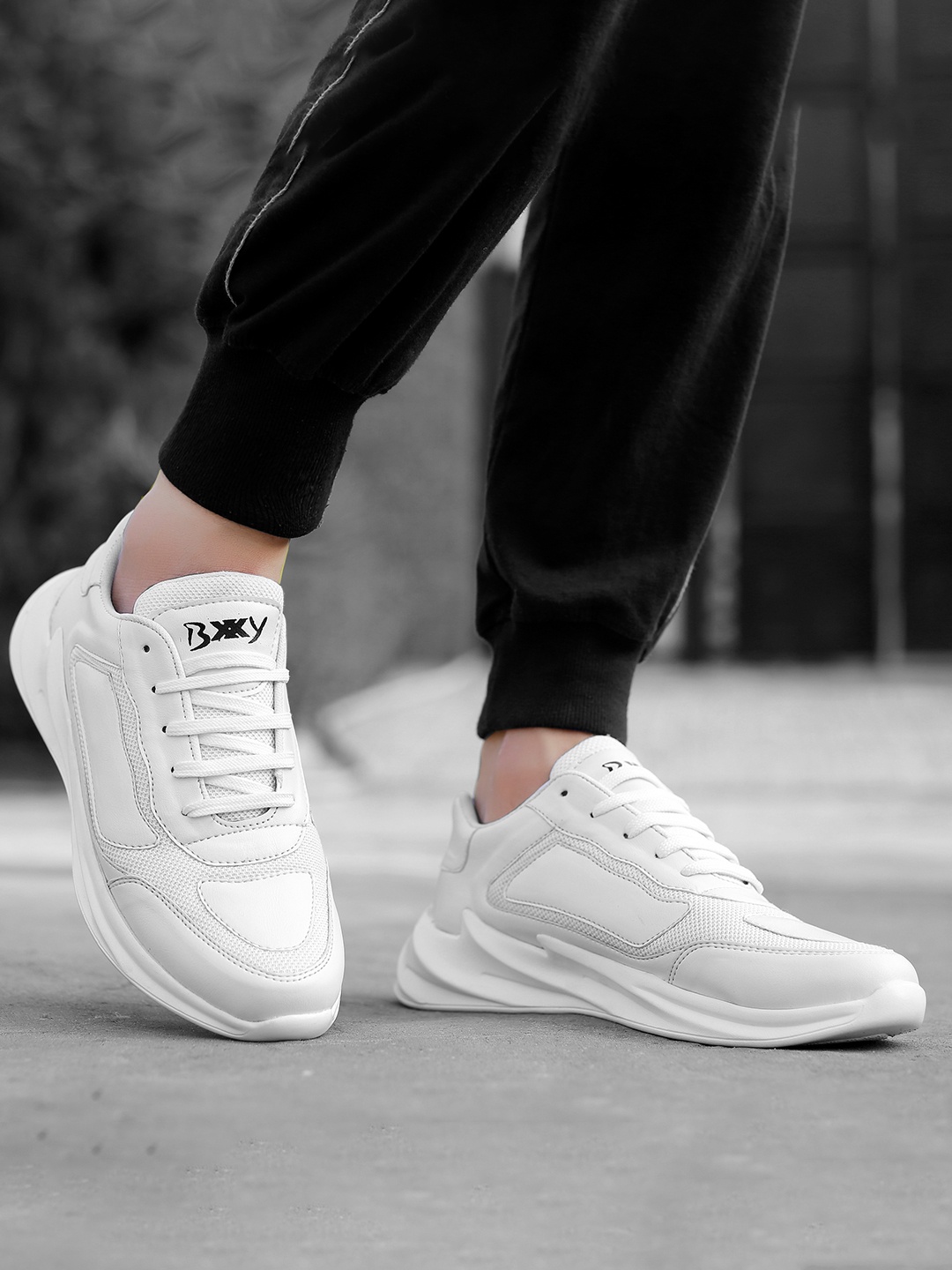 

riffway Men Sneakers, White