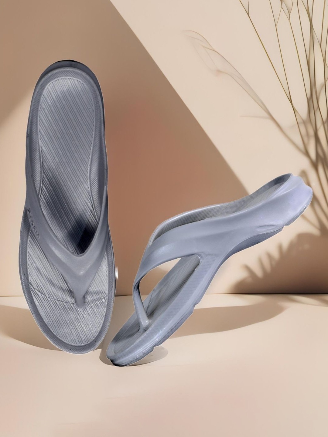

KNIEVL Men Thong Flip-Flops, Grey