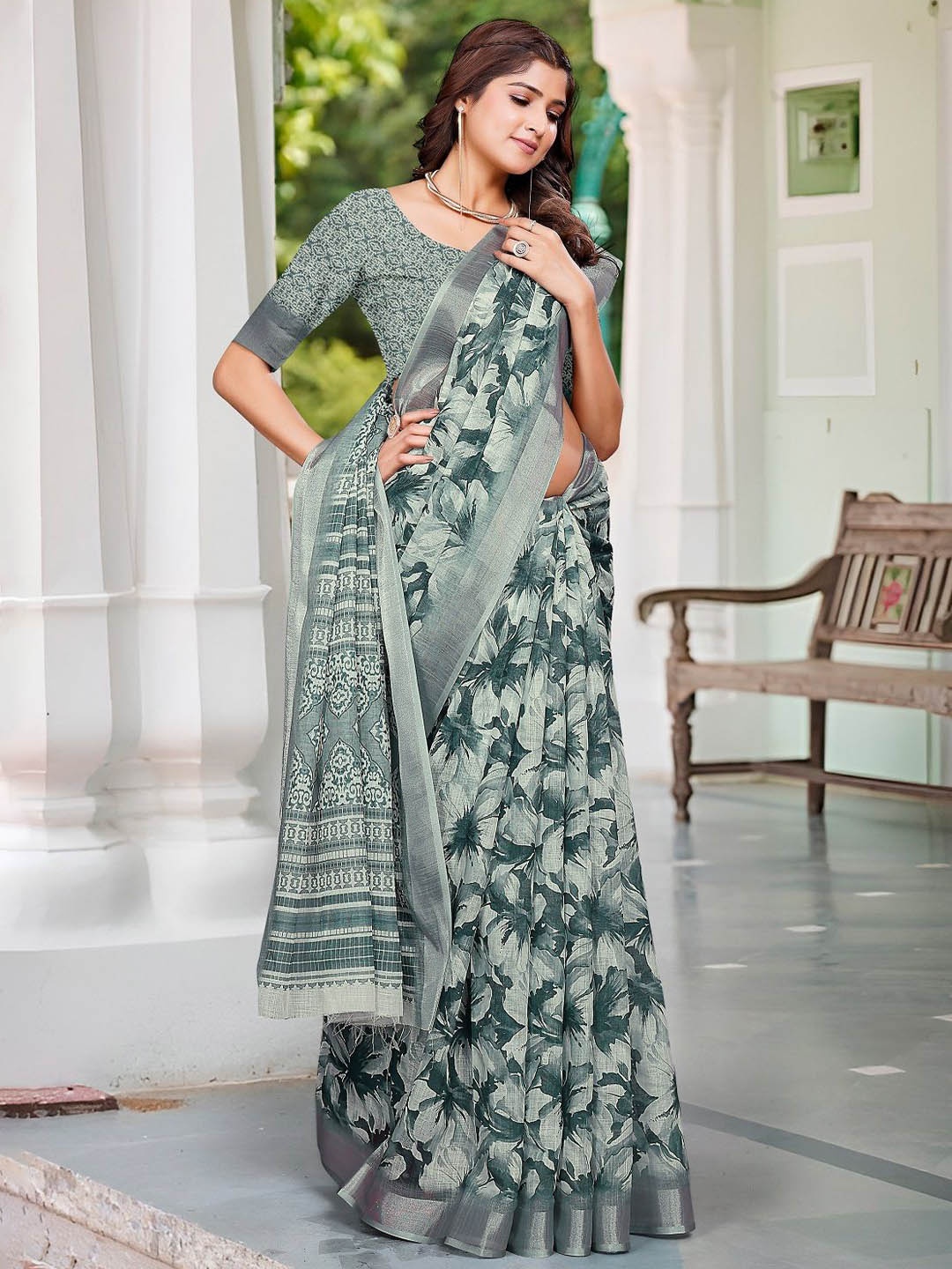 

Iris Floral Printed Woven Design Zari Cotton Saree With Unstitched Blouse Piece, Green