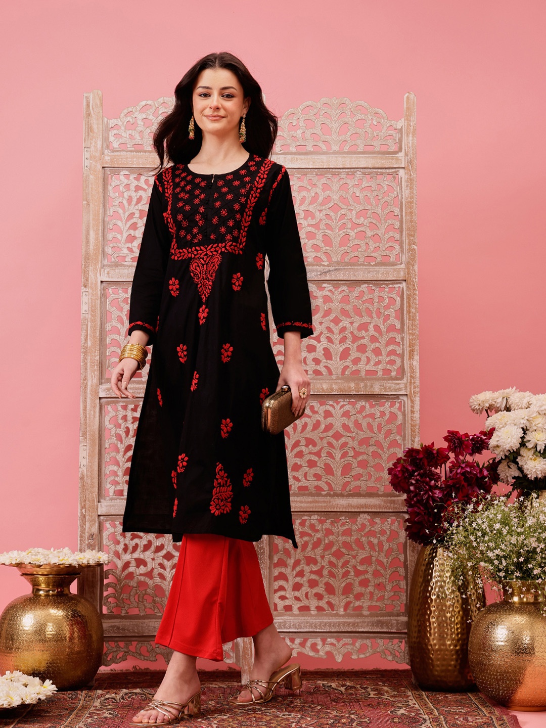 

ADA Women Paisley Embroidered Notch Neck Chikankari Straight Kurta, Black
