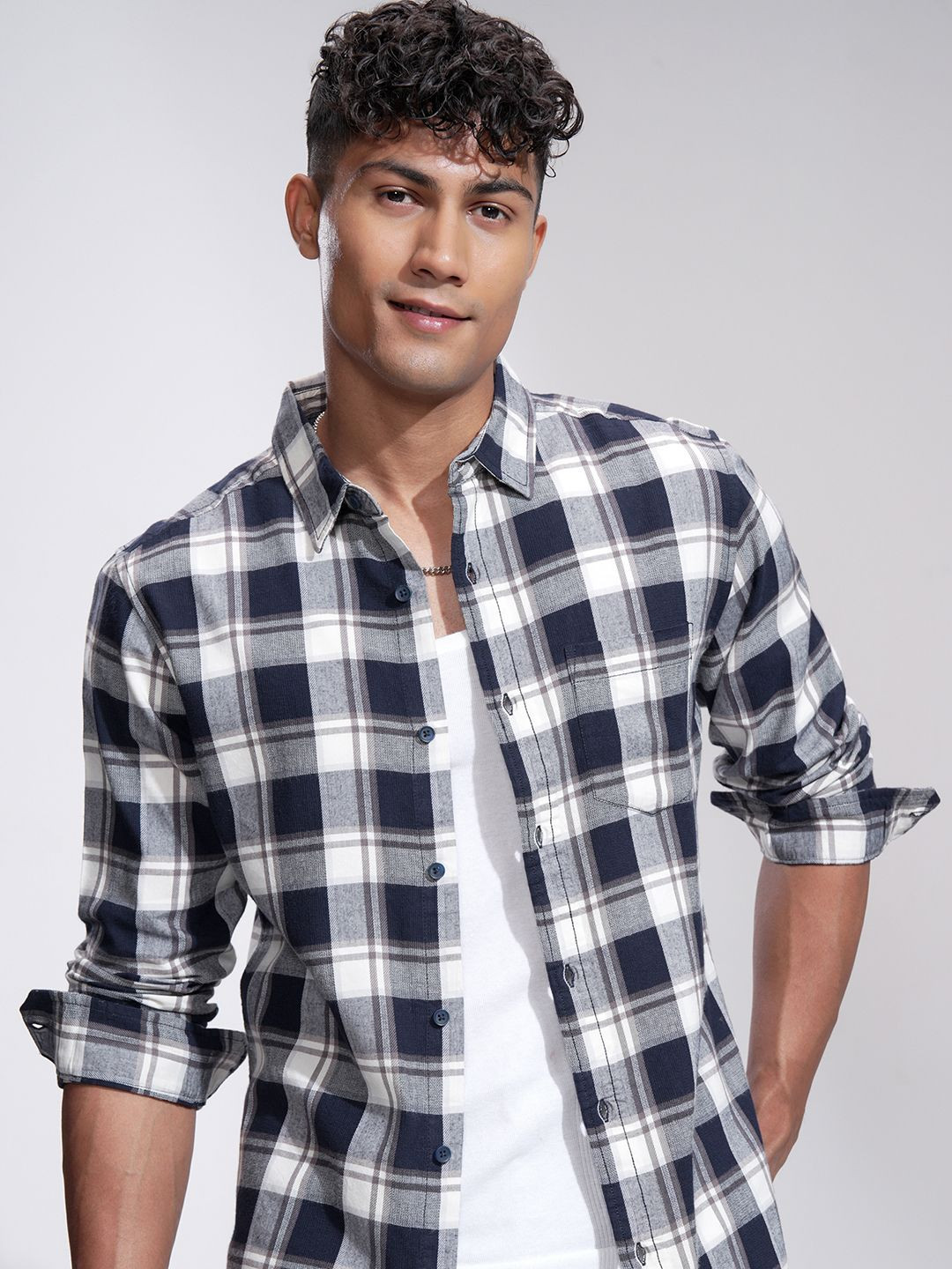 

HIGHLANDER Men Comfort Slim Fit Opaque Checked Casual Shirt, Cream