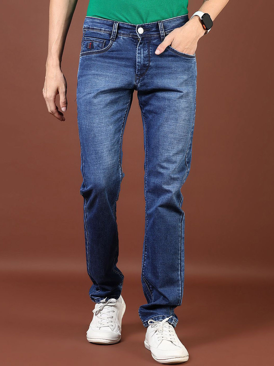 

V-Mart Men Slim Fit Light Fade Jeans, Blue